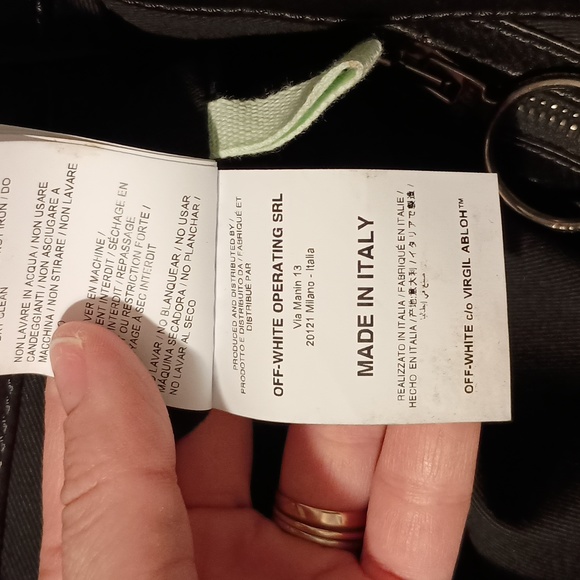 Off-White Main Label Black Leathers Handbag - Picture 5 of 6